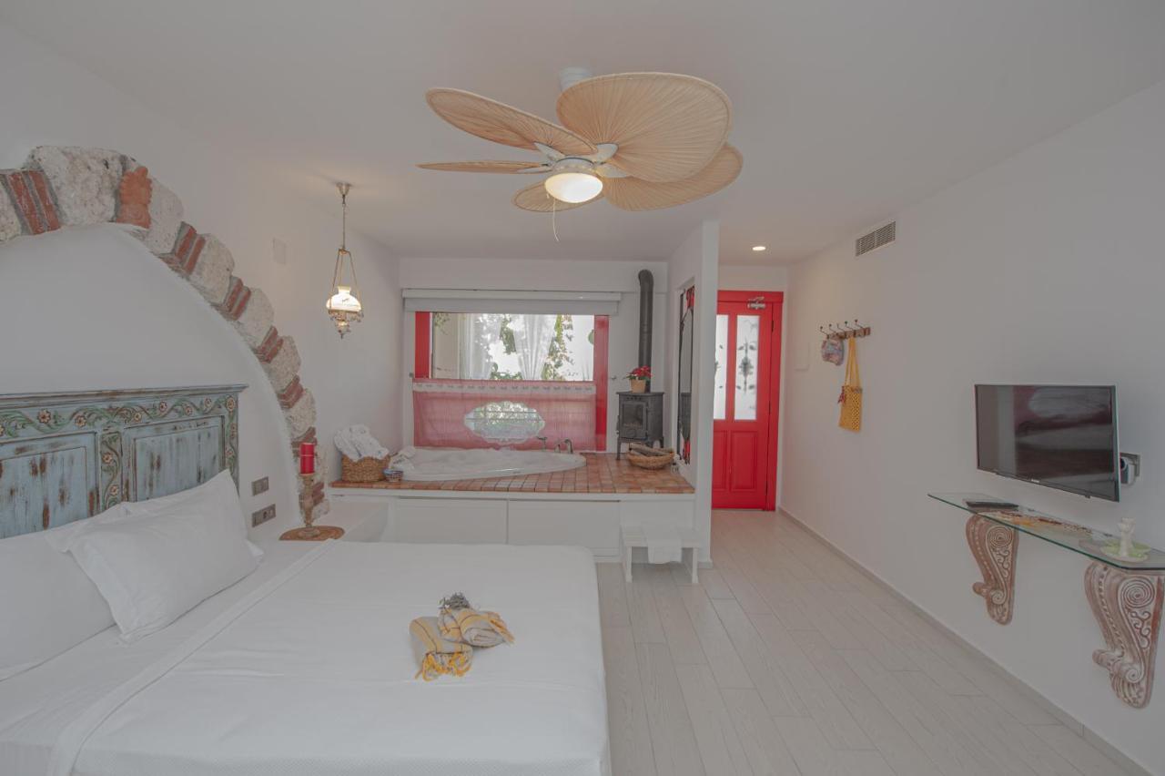 Villa Taraca Alacati Romantik Otel (Adults Only) المظهر الخارجي الصورة