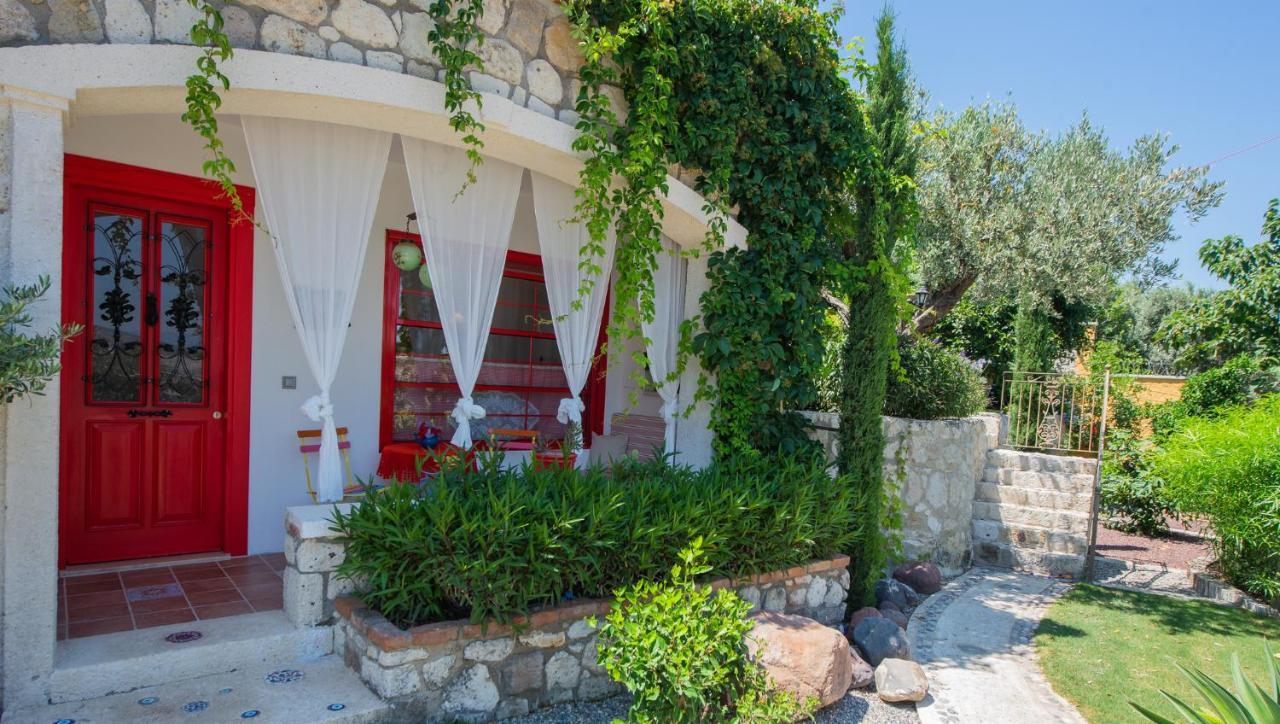 Villa Taraca Alacati Romantik Otel (Adults Only) المظهر الخارجي الصورة