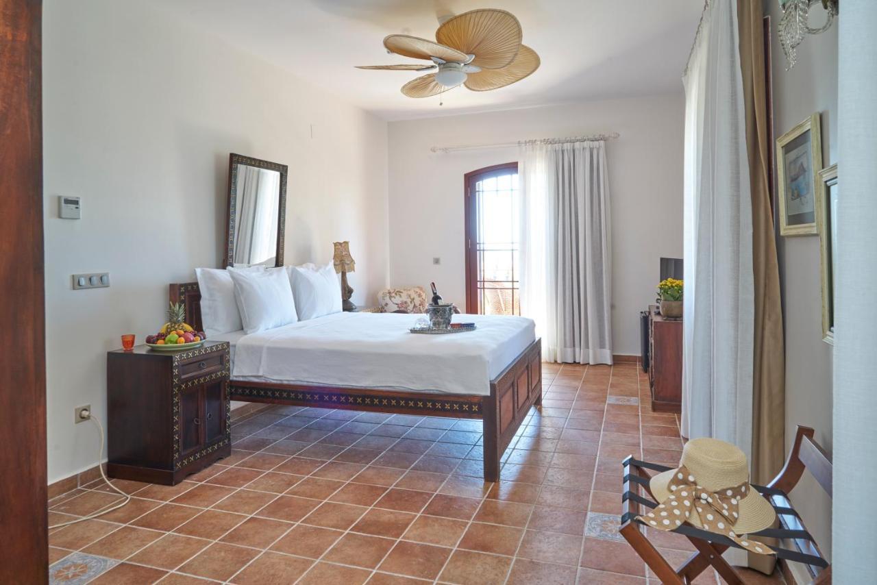 Villa Taraca Alacati Romantik Otel (Adults Only) المظهر الخارجي الصورة