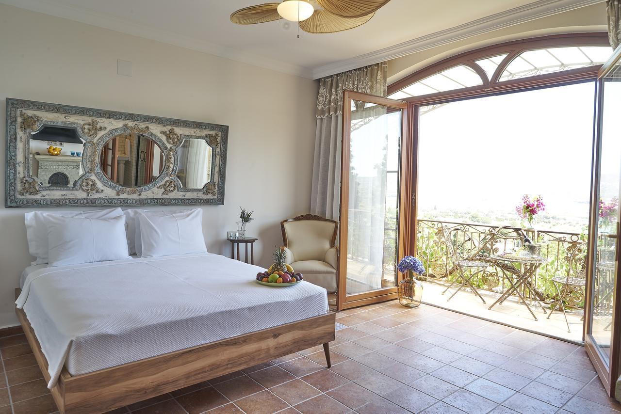 Villa Taraca Alacati Romantik Otel (Adults Only) المظهر الخارجي الصورة