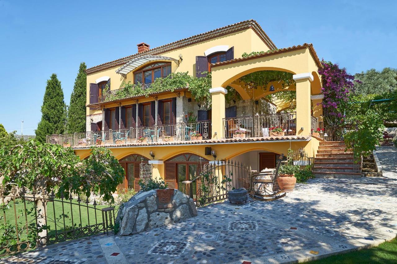 Villa Taraca Alacati Romantik Otel (Adults Only) المظهر الخارجي الصورة